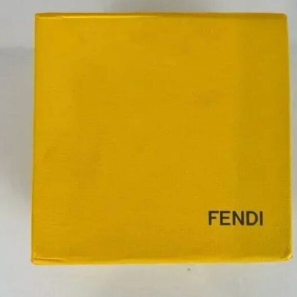 Fendi Unisex Reversible Black or Black Logo Leather Belt, Size 95 cm/37.5 in - Picture 12 of 13